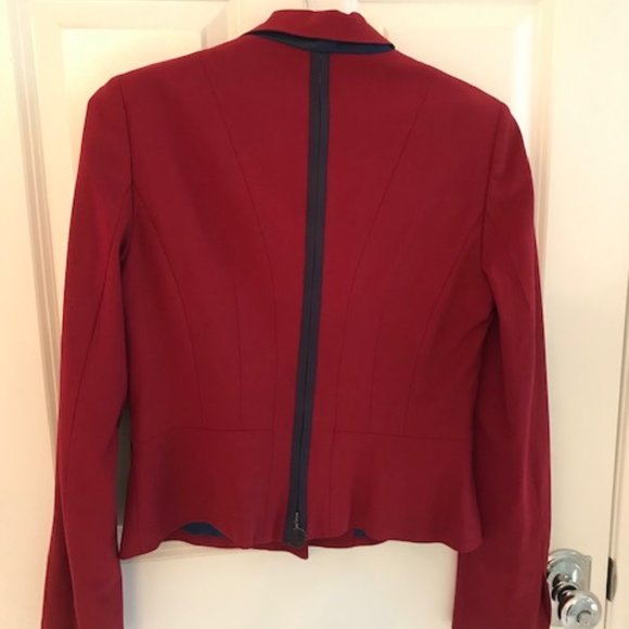 Elie Tahari burgundy blazer with navy trim NWOT - Picture 4 of 11